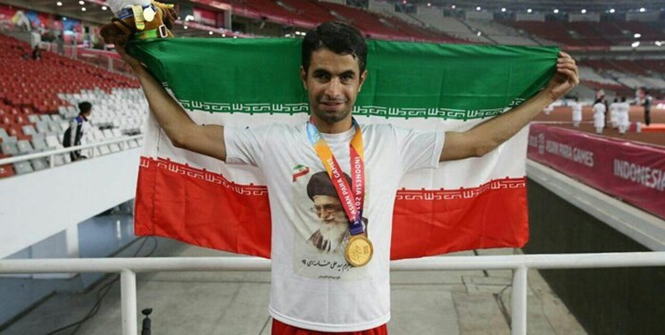 برخی از ورزشکاران آب در آسیاب دشمن میریزند/ سوزاندن پرچم کشور گناه نابخشودنی است برخی از ورزشکاران آب در آسیاب دشمن میریزند/ سوزاندن پرچم کشور گناه نابخشودنی است