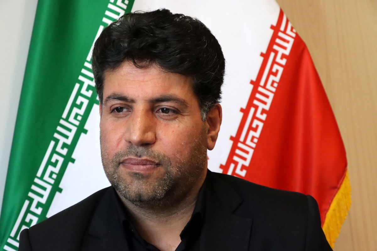 دستگاه‌های اجرایی سالن‌های ورزشی خود را در اختیار مردم بگذارند