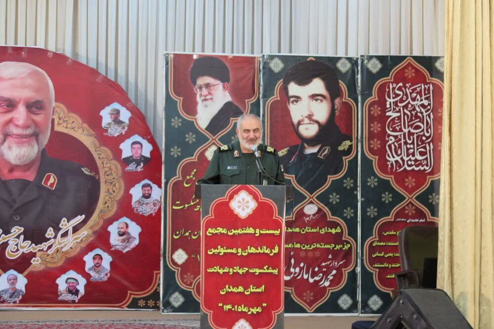 مفاهیم انقلاب اسلامی برای دانش آموزان بیان شود